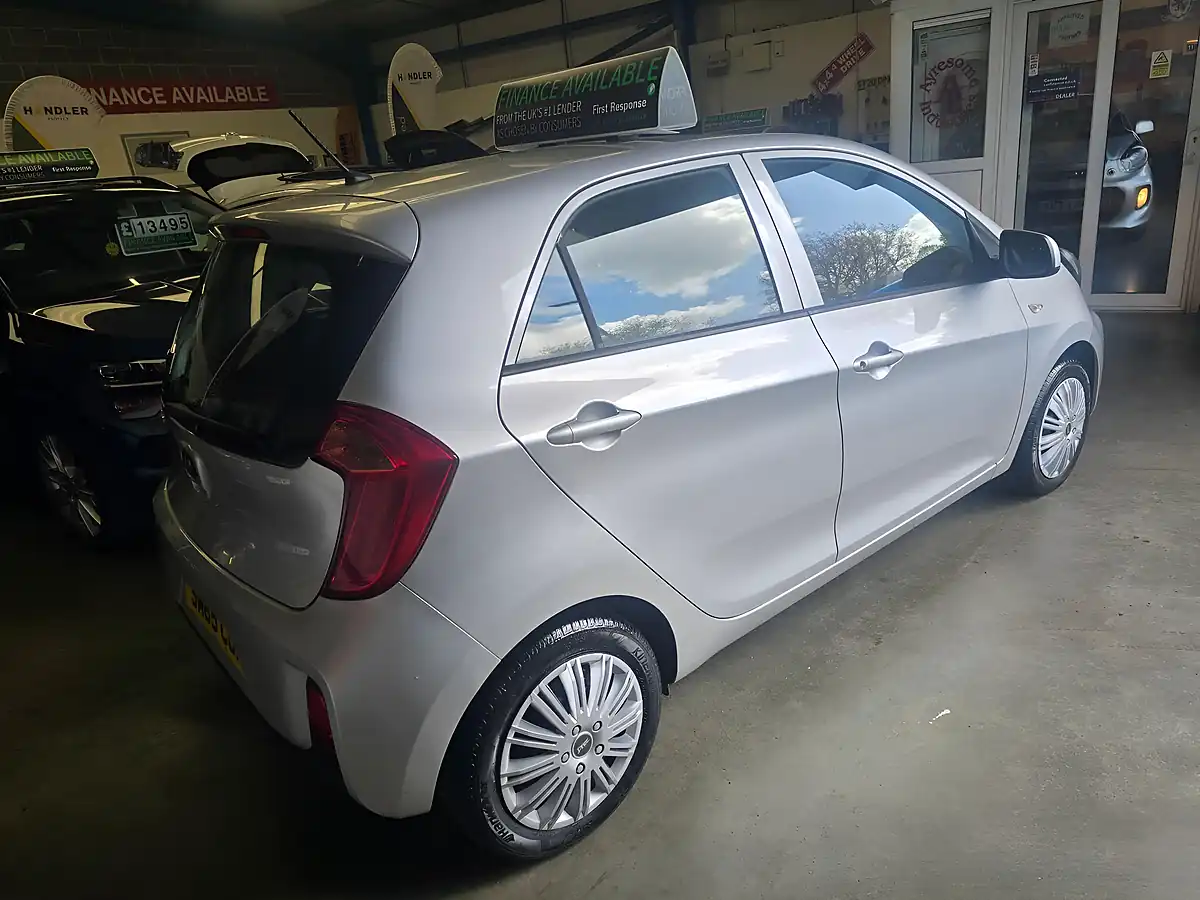 Used 2015 Kia Picanto 1 Silver - Interior and Exterior details 12