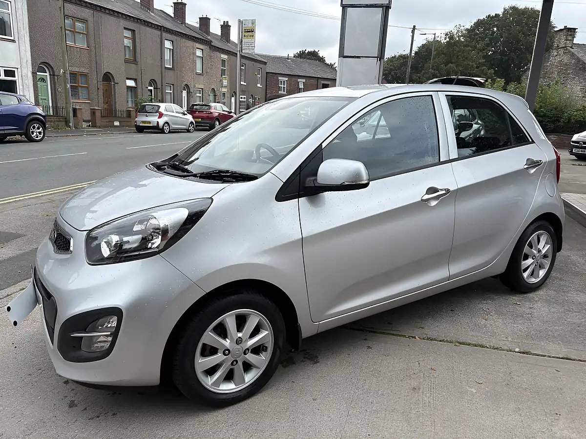 Used 2015 Kia Picanto 2 5DR Silver - Interior and Exterior details 3