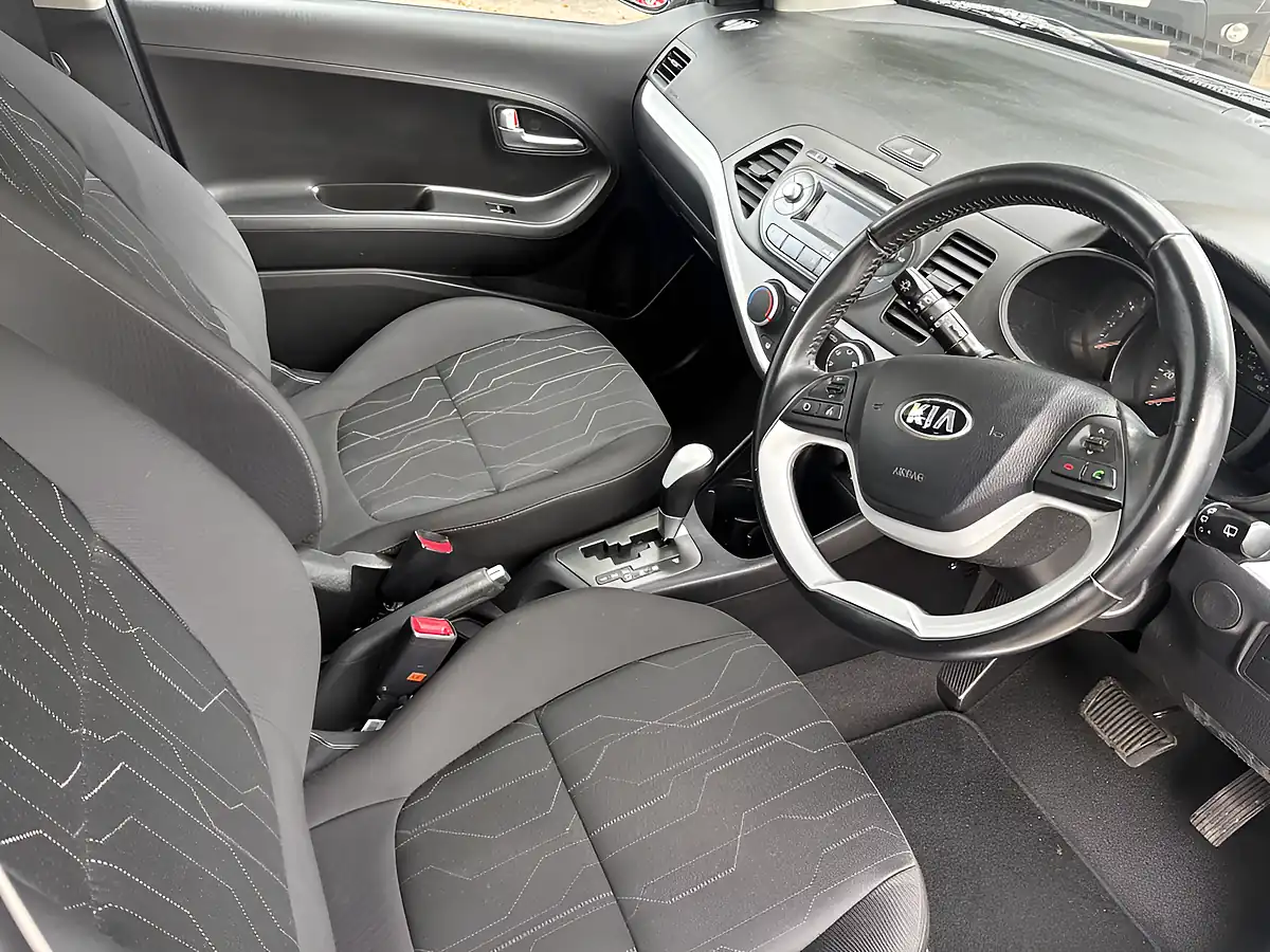 Used 2015 Kia Picanto 2 5DR Silver - Interior and Exterior details 7