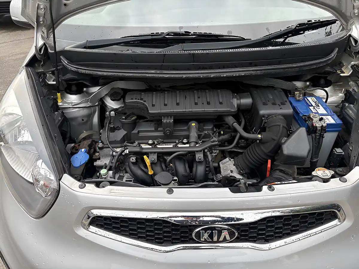Used 2015 Kia Picanto 2 5DR Silver - Interior and Exterior details 8