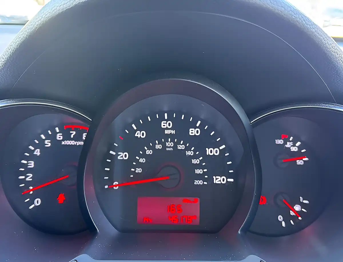Used 2015 Kia Picanto 2 Blaze Red - Interior and Exterior details 11