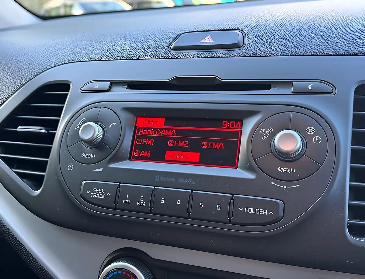 Used 2015 Kia Picanto 2 Blaze Red - Interior and Exterior details 12