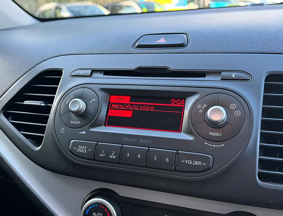 Used 2015 Kia Picanto 2 Blaze Red - Interior and Exterior details 16