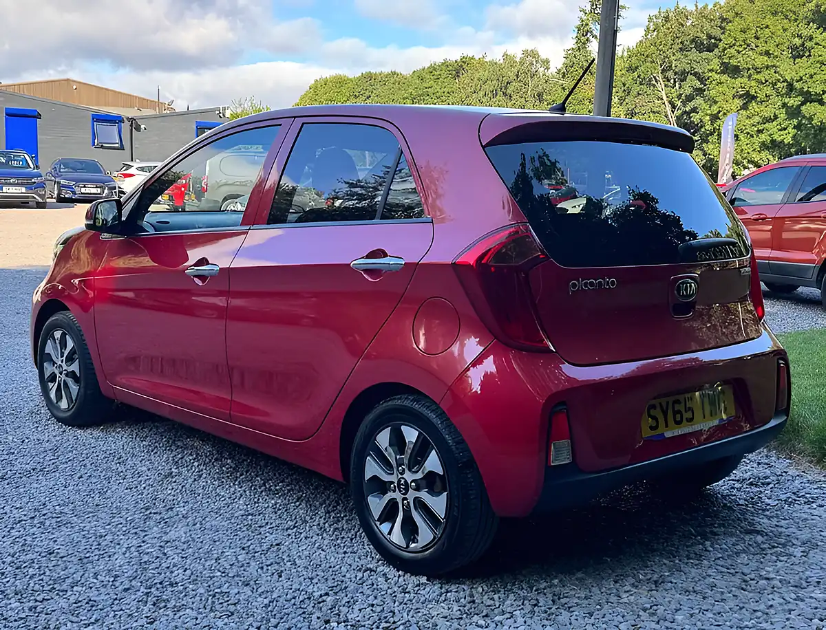Used 2015 Kia Picanto 2 Blaze Red - Interior and Exterior details 5