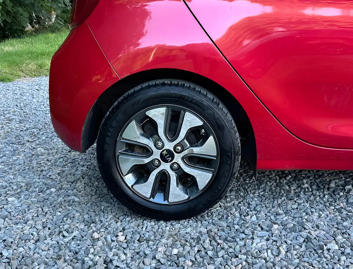 Used 2015 Kia Picanto 2 Blaze Red - Interior and Exterior details 9