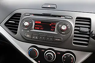 Used 2015 Kia Picanto 2 Blue - Interior and Exterior details 10