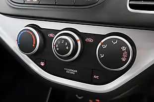 Used 2015 Kia Picanto 2 Blue - Interior and Exterior details 13