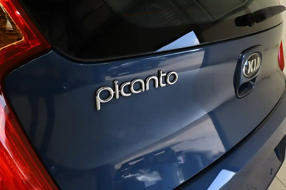 Used 2015 Kia Picanto 2 Blue - Interior and Exterior details 14