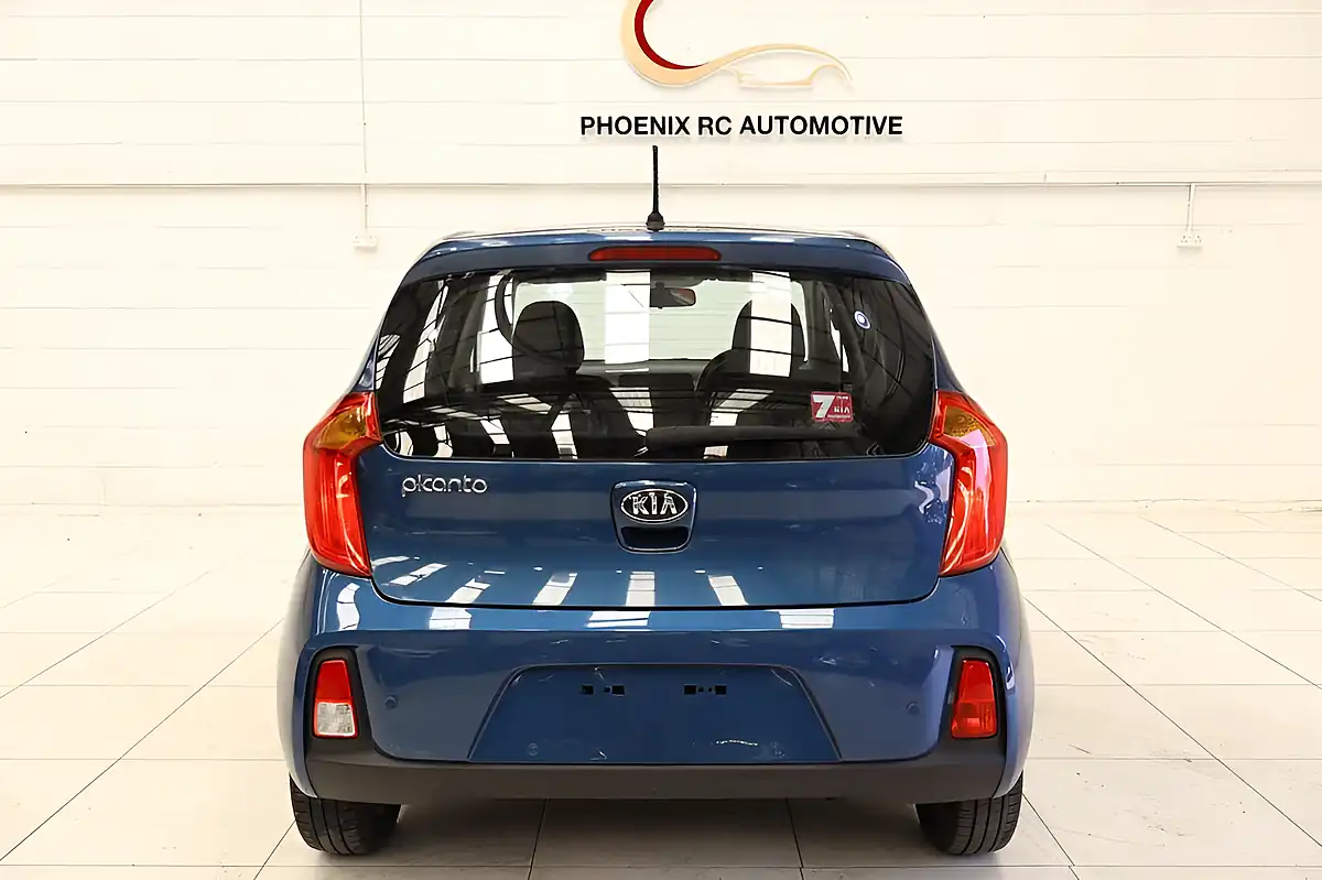 Used 2015 Kia Picanto 2 Blue - Interior and Exterior details 4