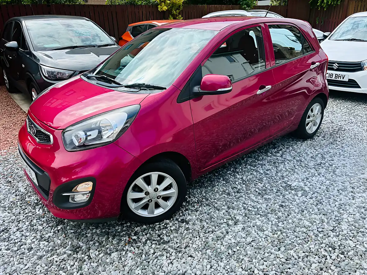 Used 2015 Kia Picanto 2 Pink - Interior and Exterior details 2