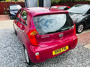 Used 2015 Kia Picanto 2 Pink - Interior and Exterior details 6