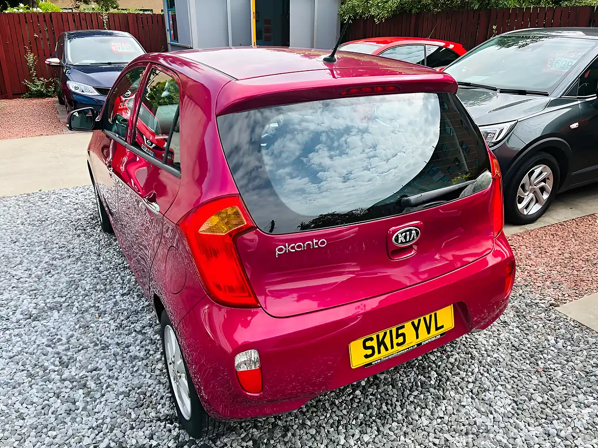 Used 2015 Kia Picanto 2 Pink - Interior and Exterior details 6