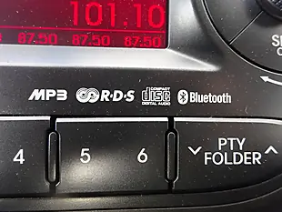 Used 2015 Kia Picanto 2 Red - Interior and Exterior details 12