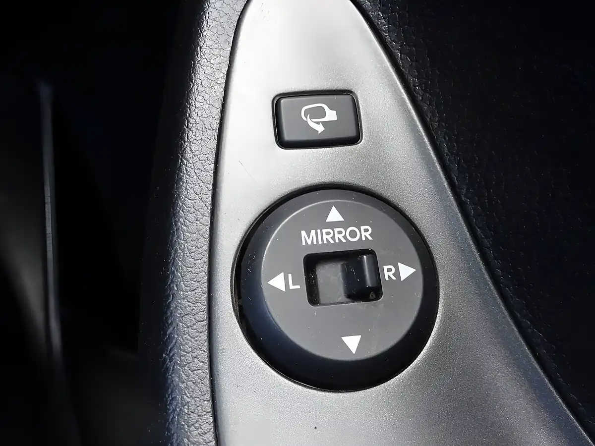 Used 2015 Kia Picanto 2 Red - Interior and Exterior details 13