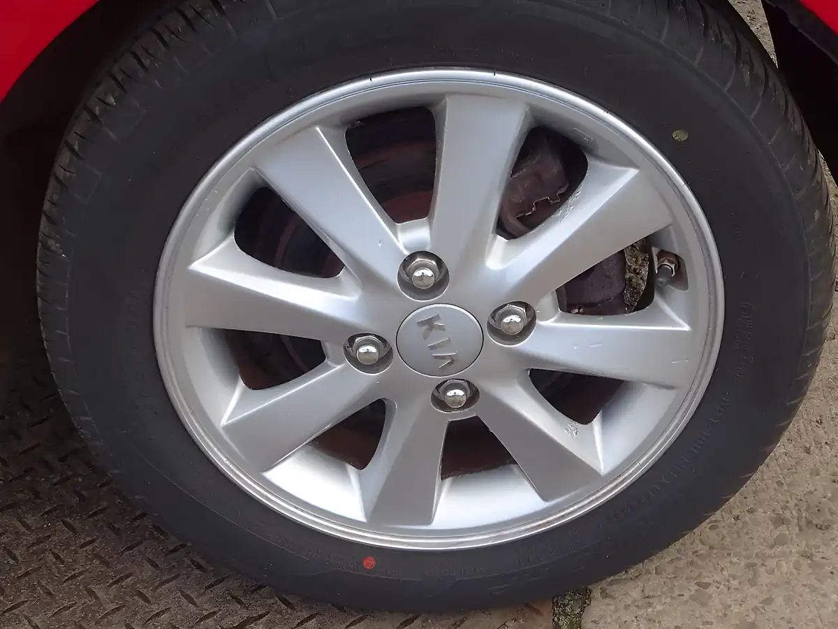 Used 2015 Kia Picanto 2 Red - Interior and Exterior details 16