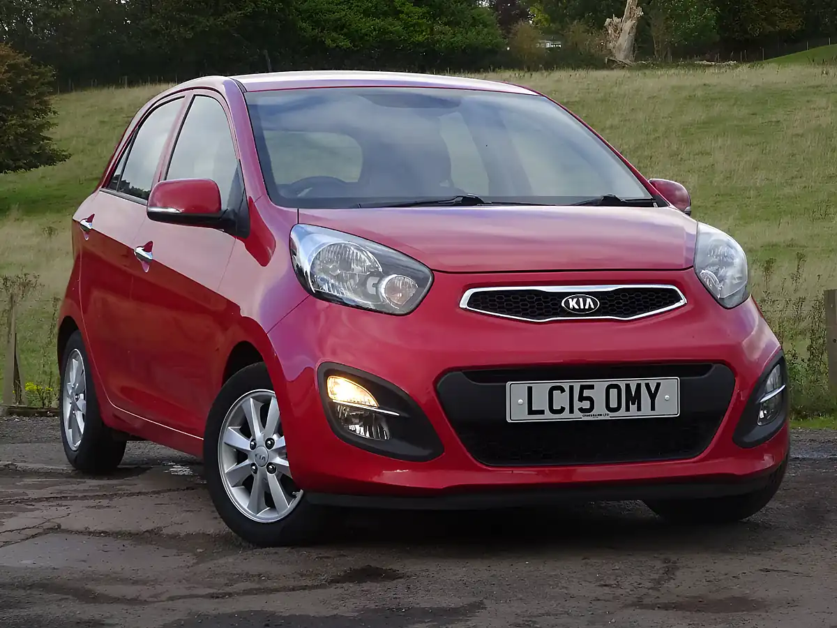Used 2015 Kia Picanto 2 Red - Interior and Exterior details 6