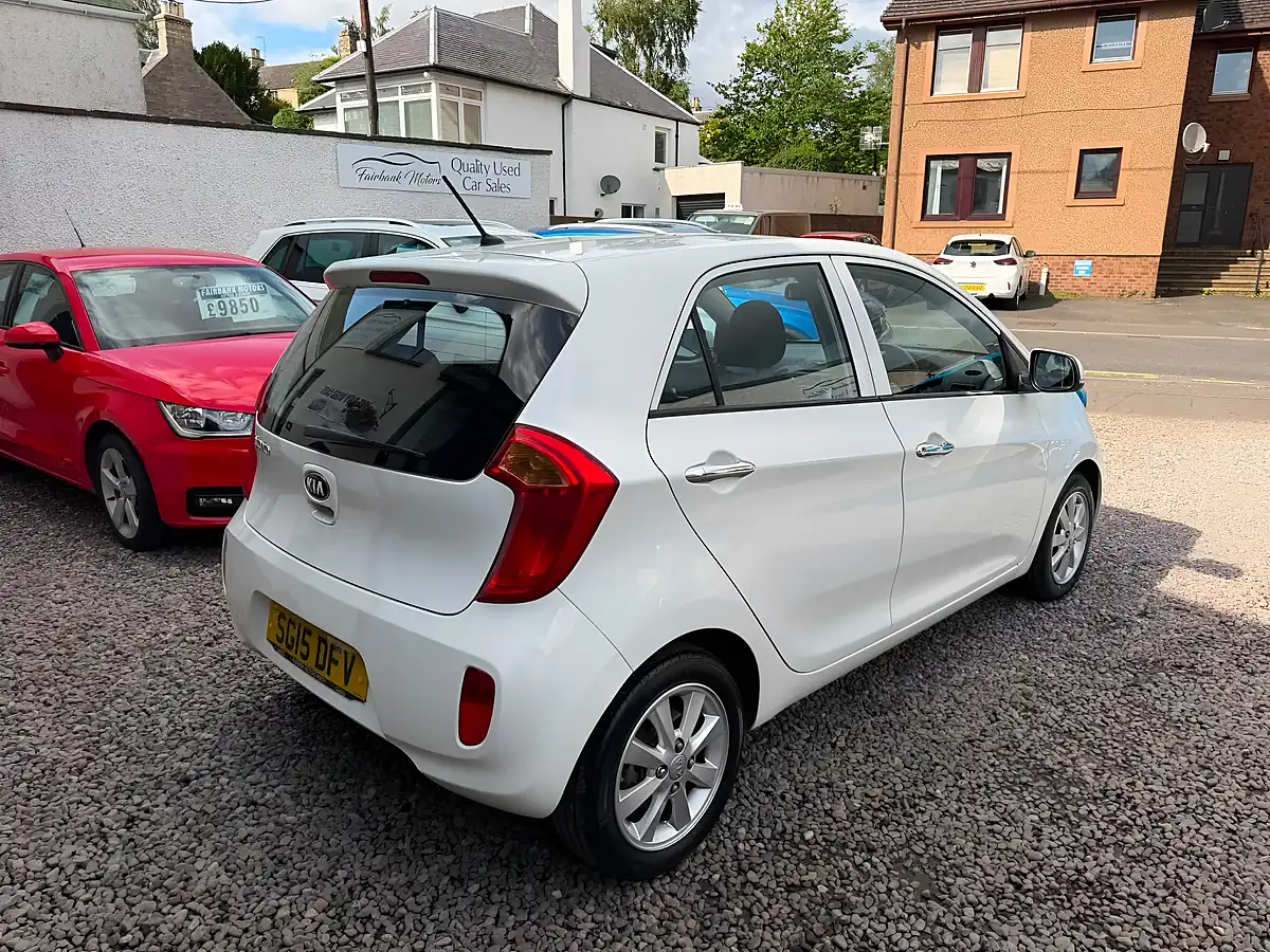 Used 2015 Kia Picanto 2 White - Interior and Exterior details 2