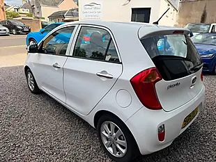 Used 2015 Kia Picanto 2 White - Interior and Exterior details 3