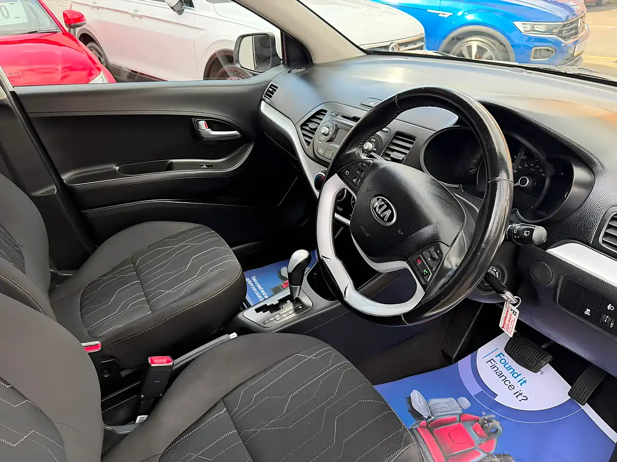 Used 2015 Kia Picanto 2 White - Interior and Exterior details 4