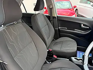 Used 2015 Kia Picanto 2 White - Interior and Exterior details 7