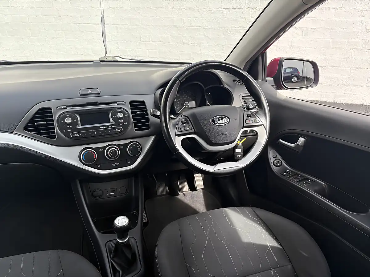 Used 2015 Kia Picanto Pink - Interior and Exterior details 6