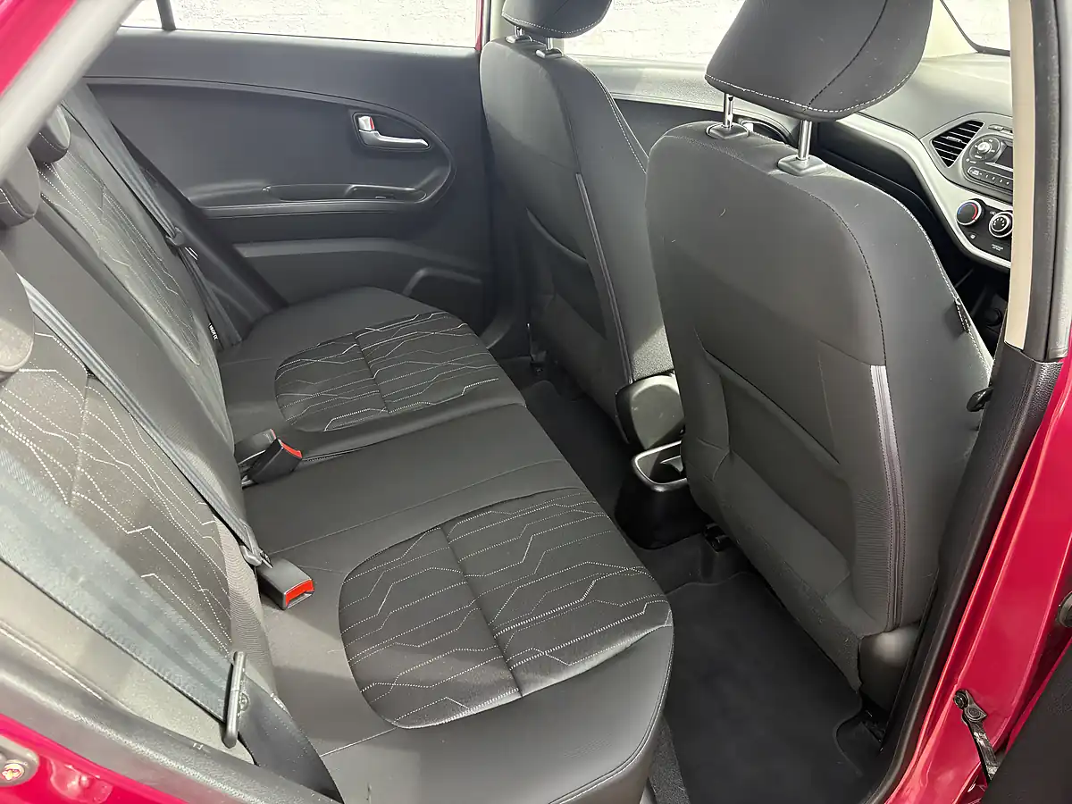 Used 2015 Kia Picanto Pink - Interior and Exterior details 8
