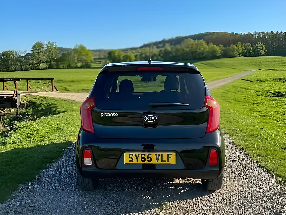 Used 2015 Kia Picanto SR7 Black - Interior and Exterior details 6