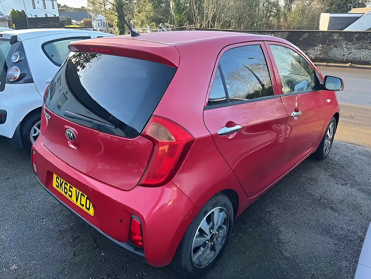 Used 2015 Kia Picanto SR7 Red - Interior and Exterior details 2