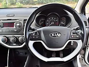 Used 2015 Kia Picanto VR7 White - Interior and Exterior details 10