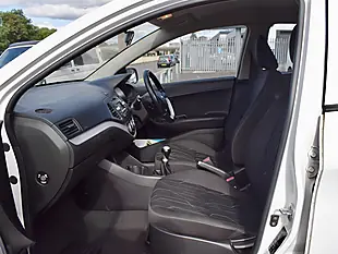 Used 2015 Kia Picanto VR7 White - Interior and Exterior details 14