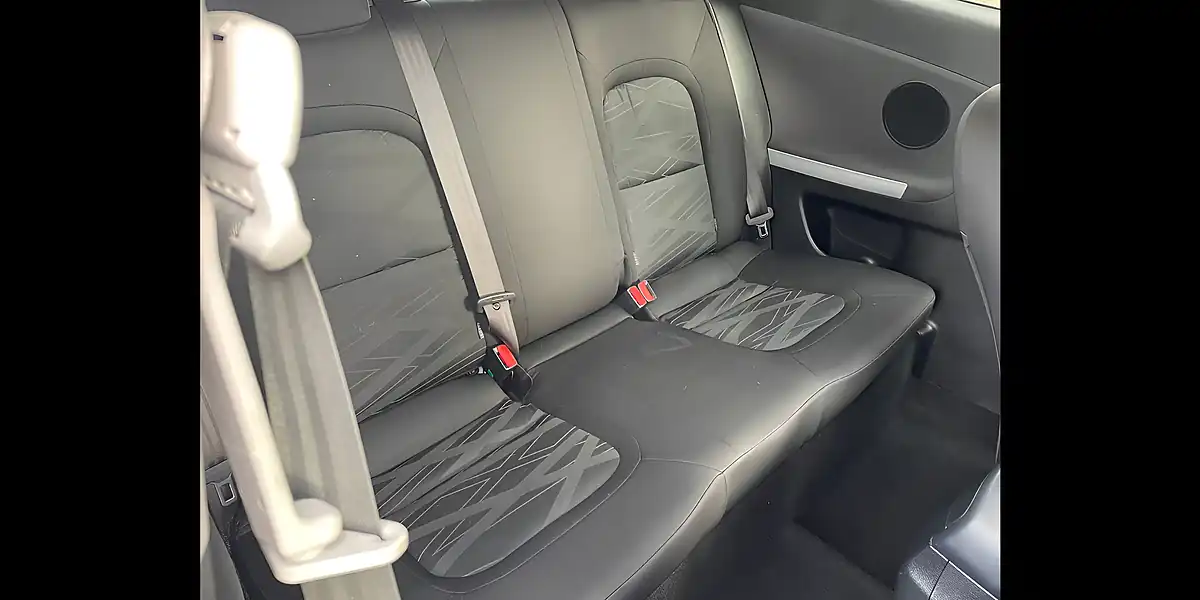 Used 2015 Kia Proceed SR7 White - Interior and Exterior details 13