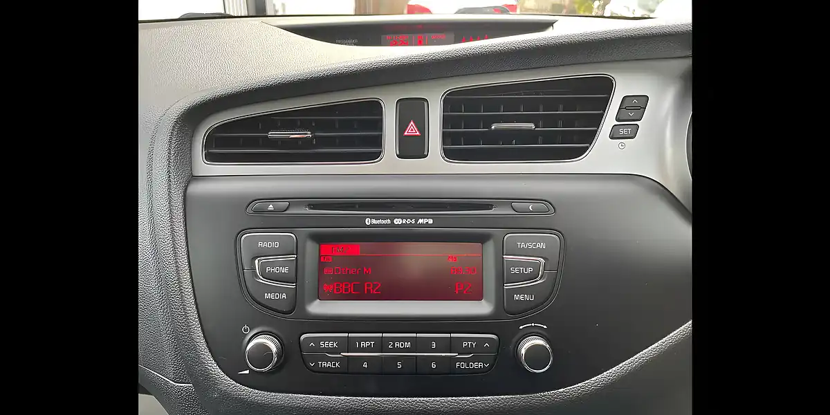 Used 2015 Kia Proceed SR7 White - Interior and Exterior details 15