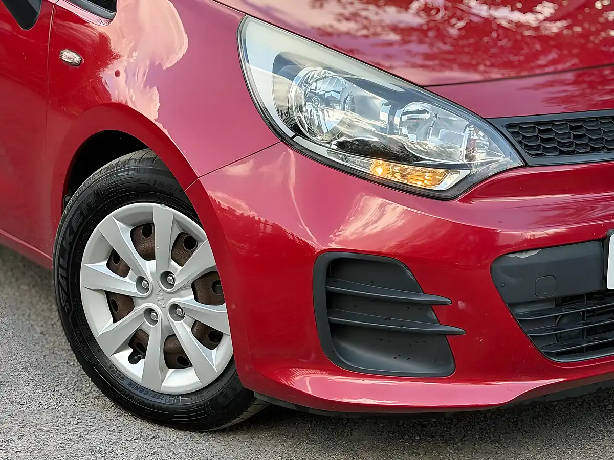Used 2015 Kia Rio 1 Red - Interior and Exterior details 4