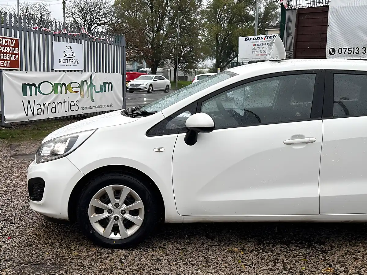 Used 2015 Kia Rio 1 White - Interior and Exterior details 9