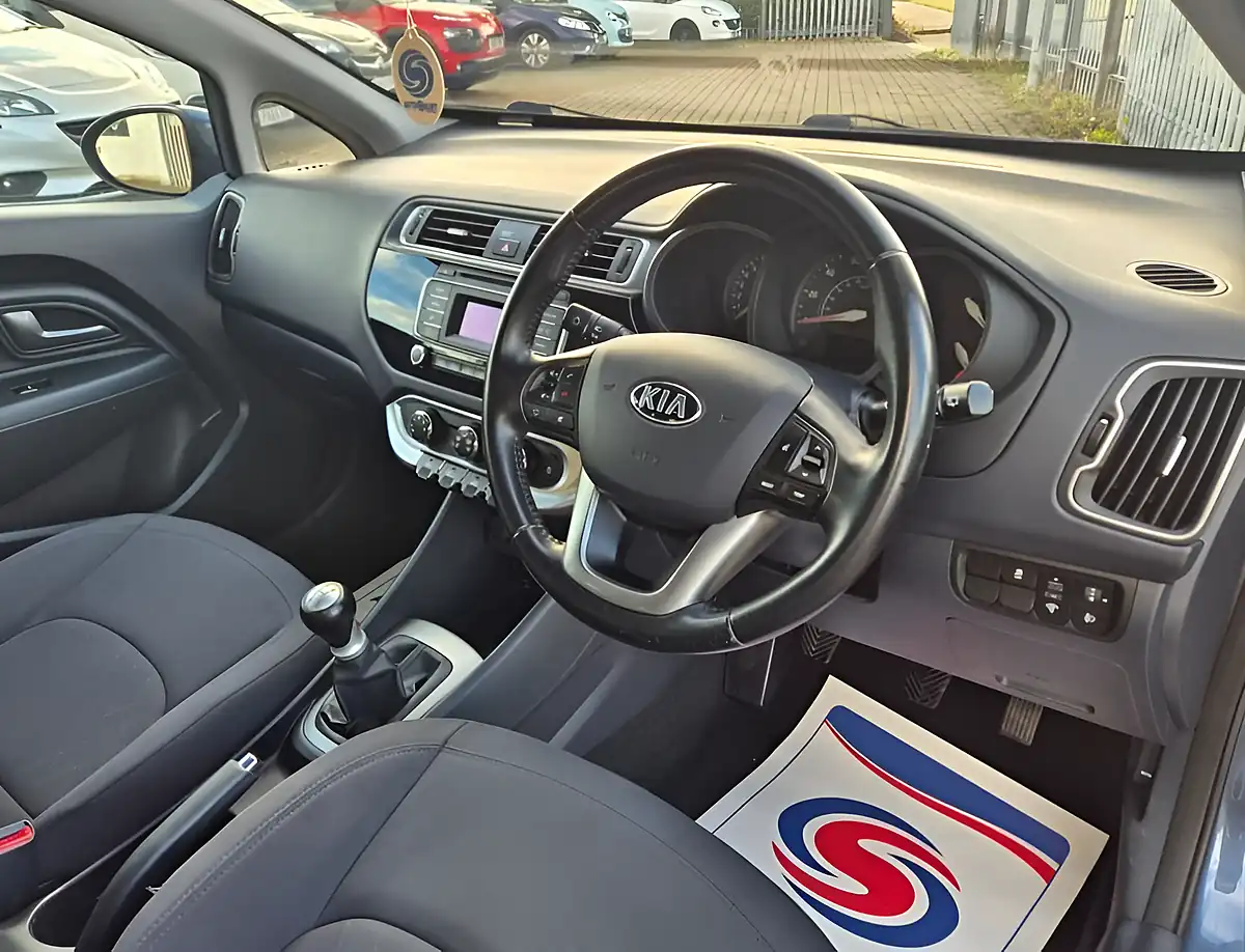 Used 2015 Kia Rio 2 Blue - Interior and Exterior details 11
