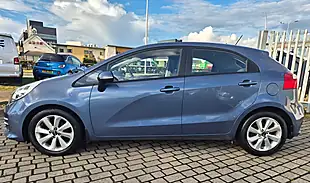 Used 2015 Kia Rio 2 Blue - Interior and Exterior details 18