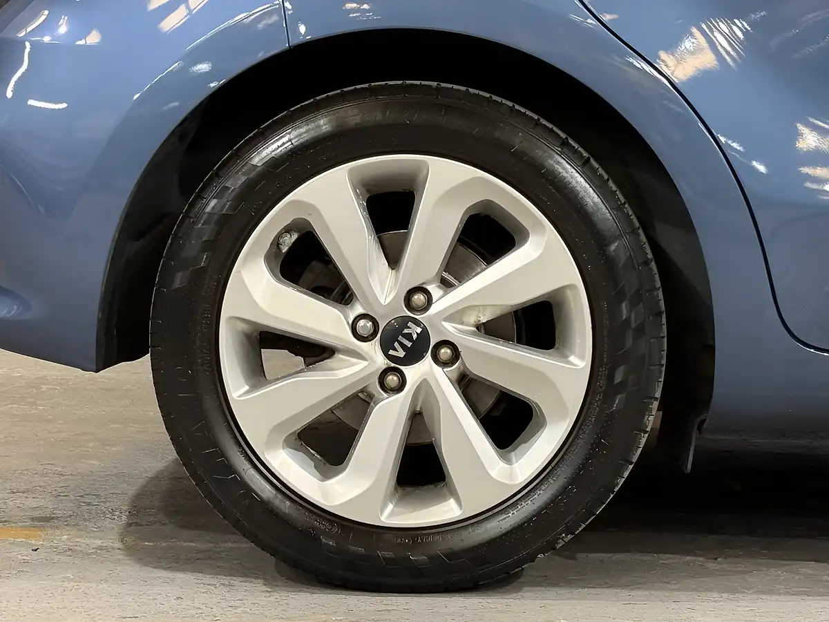 Used 2015 Kia Rio 2 Blue - Interior and Exterior details 13