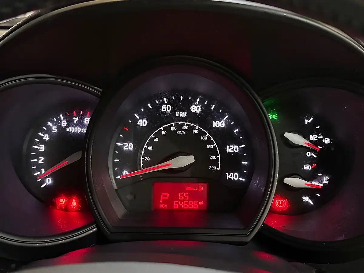 Used 2015 Kia Rio 2 Blue - Interior and Exterior details 16
