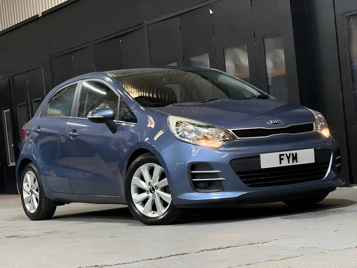 Used 2015 Kia Rio 2 Blue - Interior and Exterior details 18