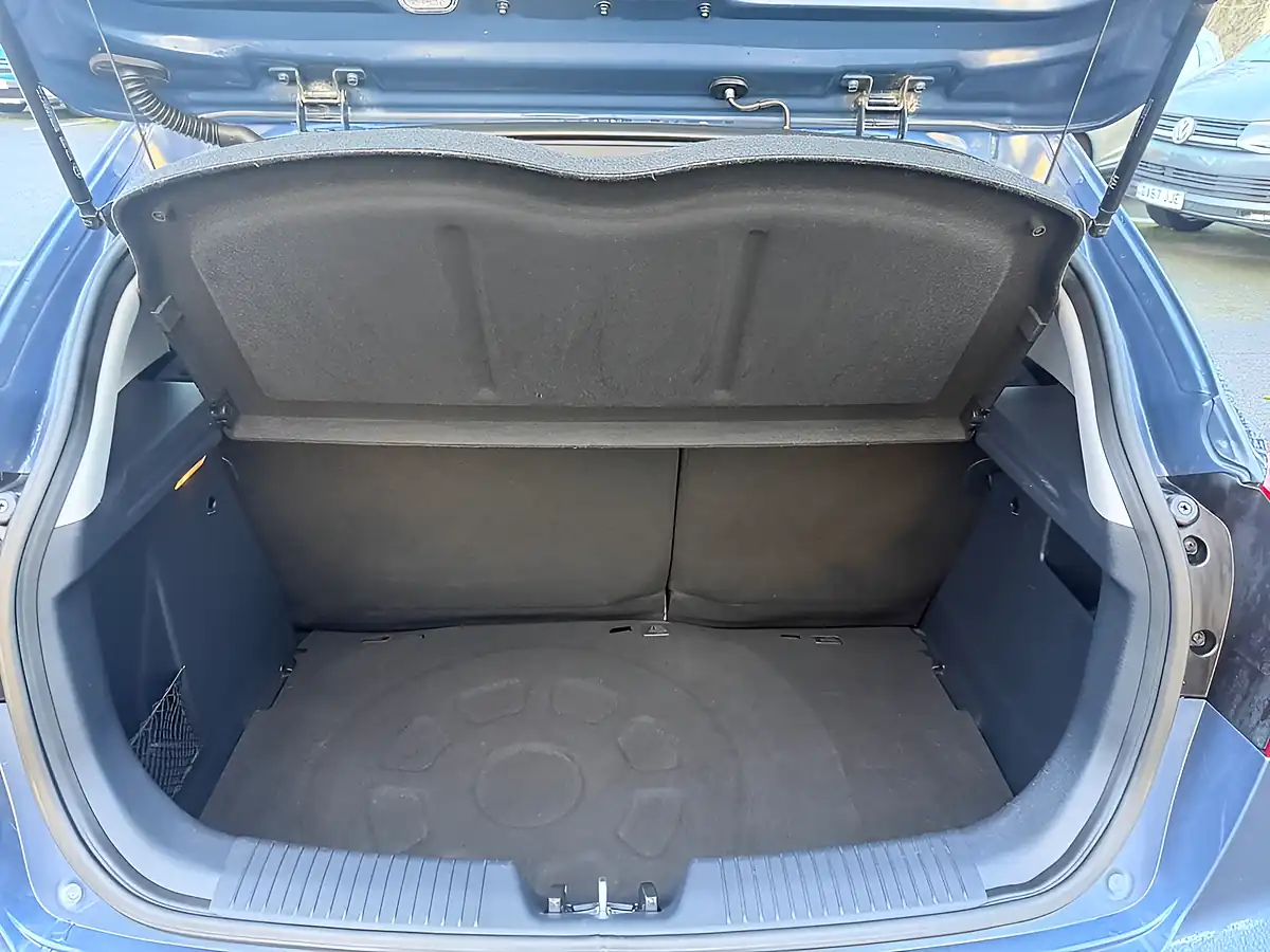 Used 2015 Kia Rio 2 Blue - Interior and Exterior details 10