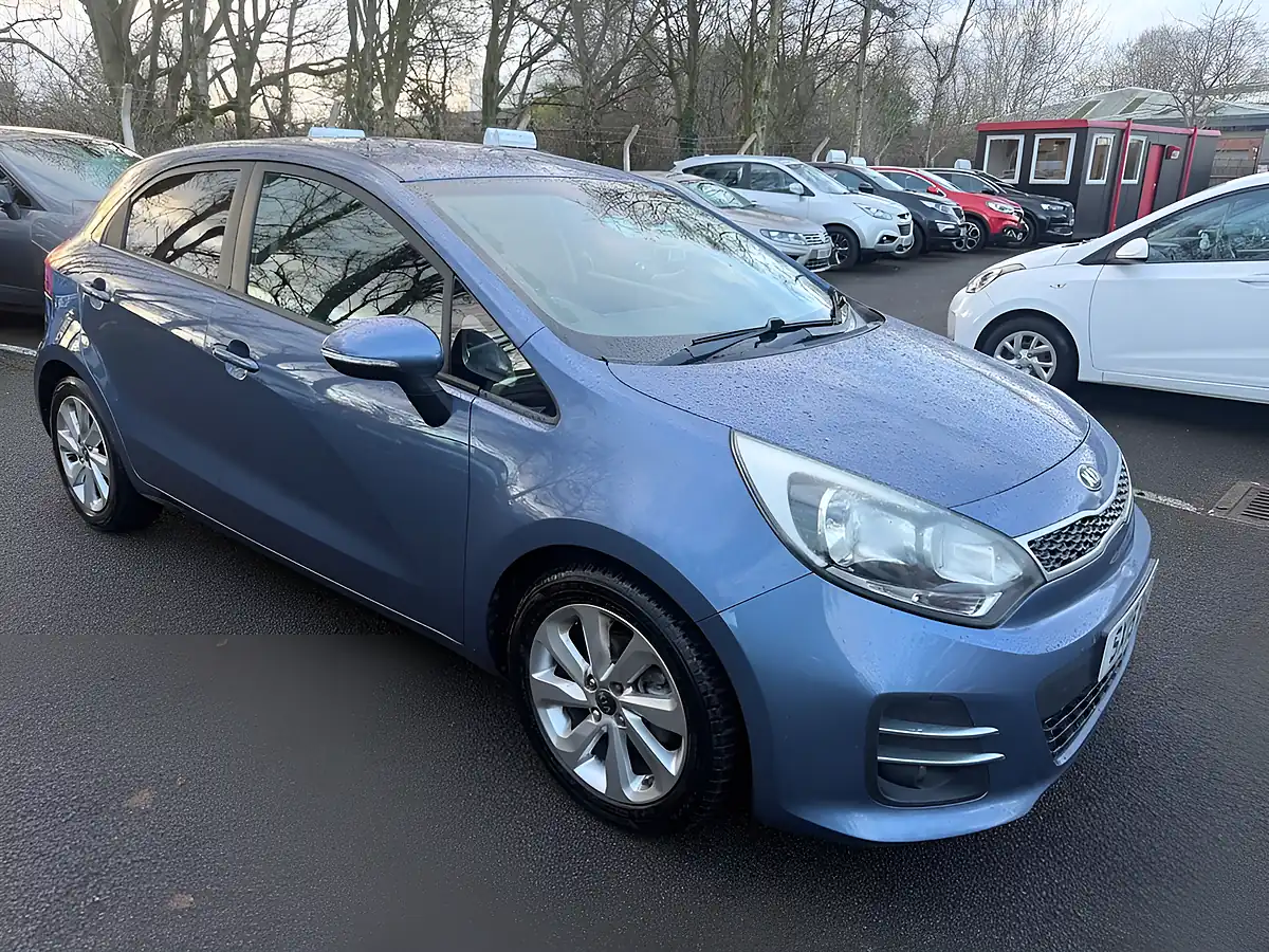 Used 2015 Kia Rio 2 Blue - Interior and Exterior details 8