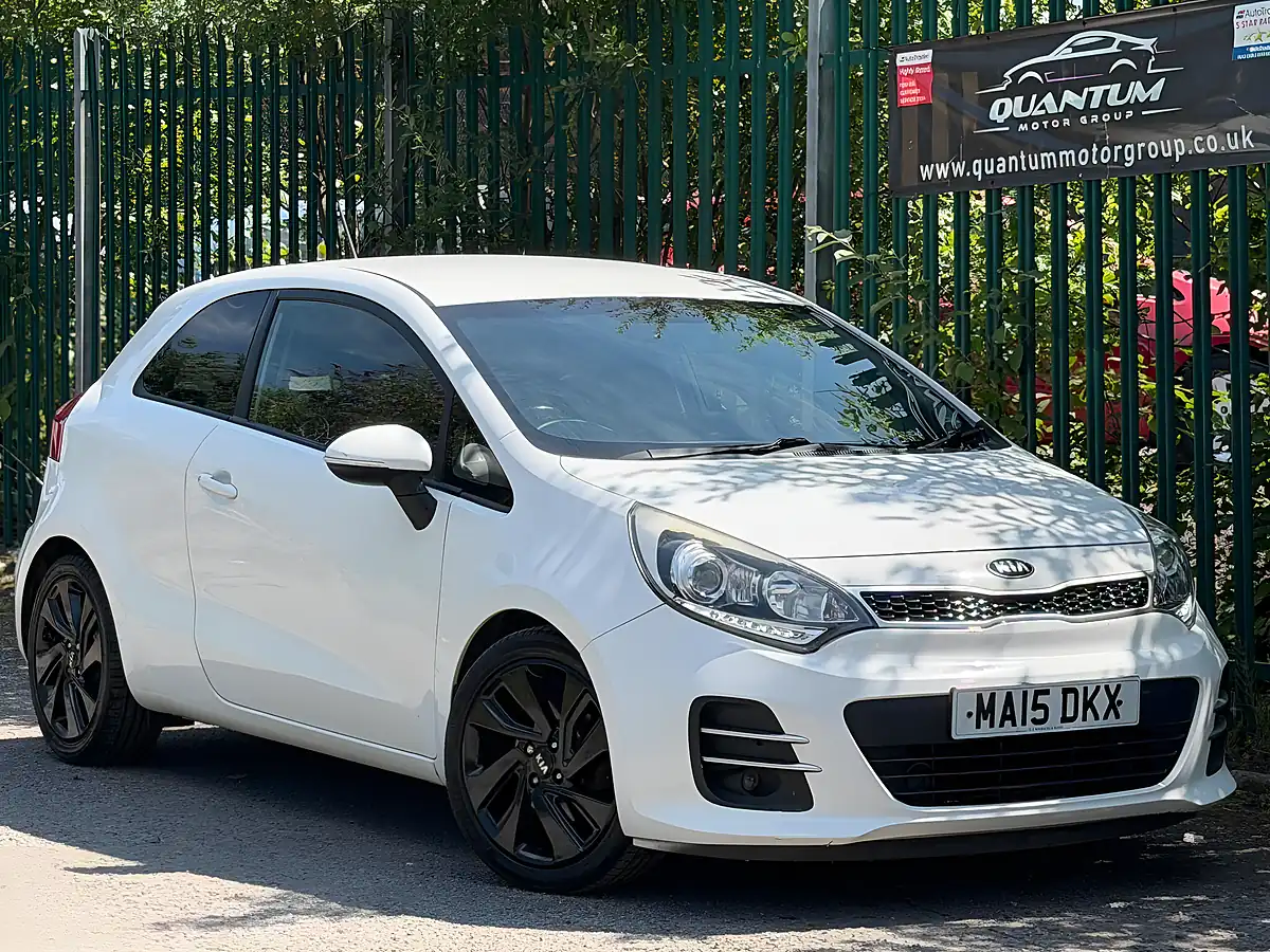 Used 2015 Kia Rio 3 White - Front View