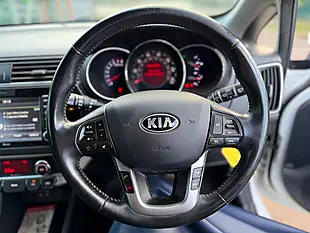 Used 2015 Kia Rio 3 White - Interior and Exterior details 13