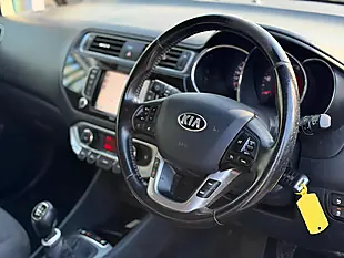 Used 2015 Kia Rio 3 White - Interior and Exterior details 3