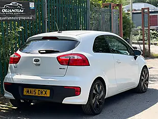 Used 2015 Kia Rio 3 White - Interior and Exterior details 8