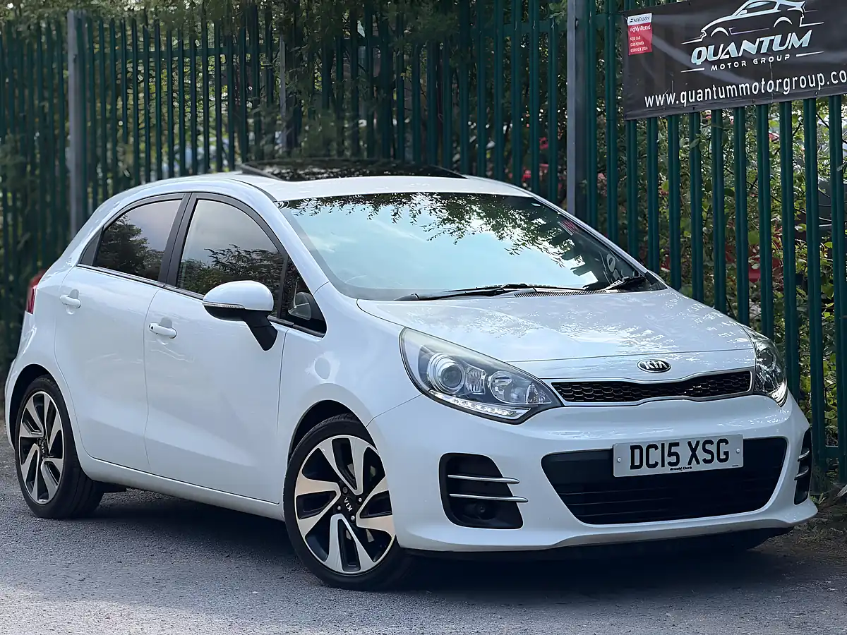 Used 2015 Kia Rio 4 White - Front View