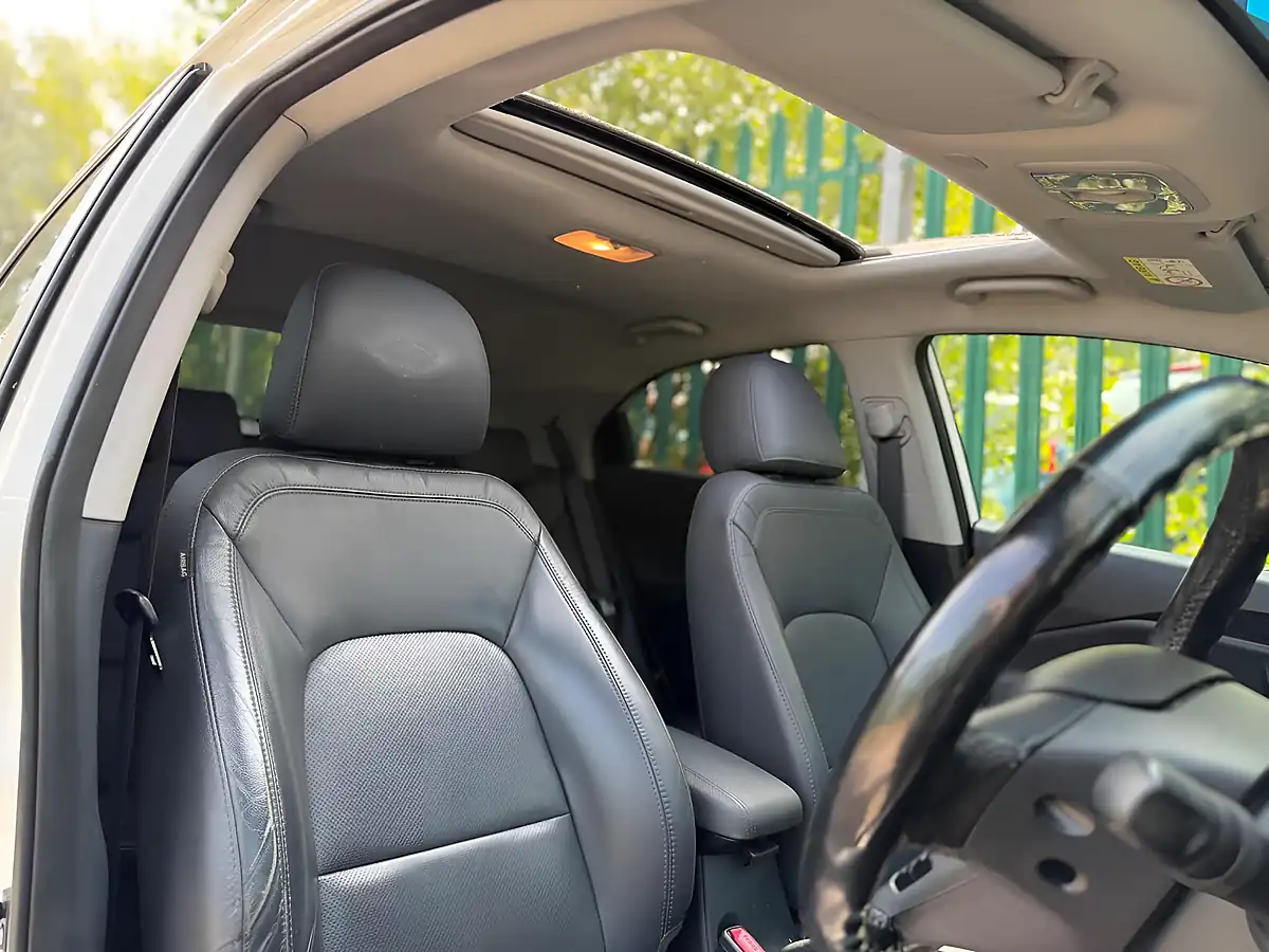 Used 2015 Kia Rio 4 White - Interior and Exterior details 19