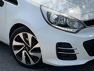 Used 2015 Kia Rio 4 White - Interior and Exterior details 3