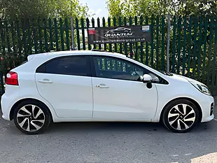 Used 2015 Kia Rio 4 White - Interior and Exterior details 4
