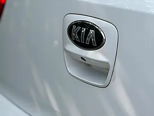 Used 2015 Kia Rio 4 White - Interior and Exterior details 9